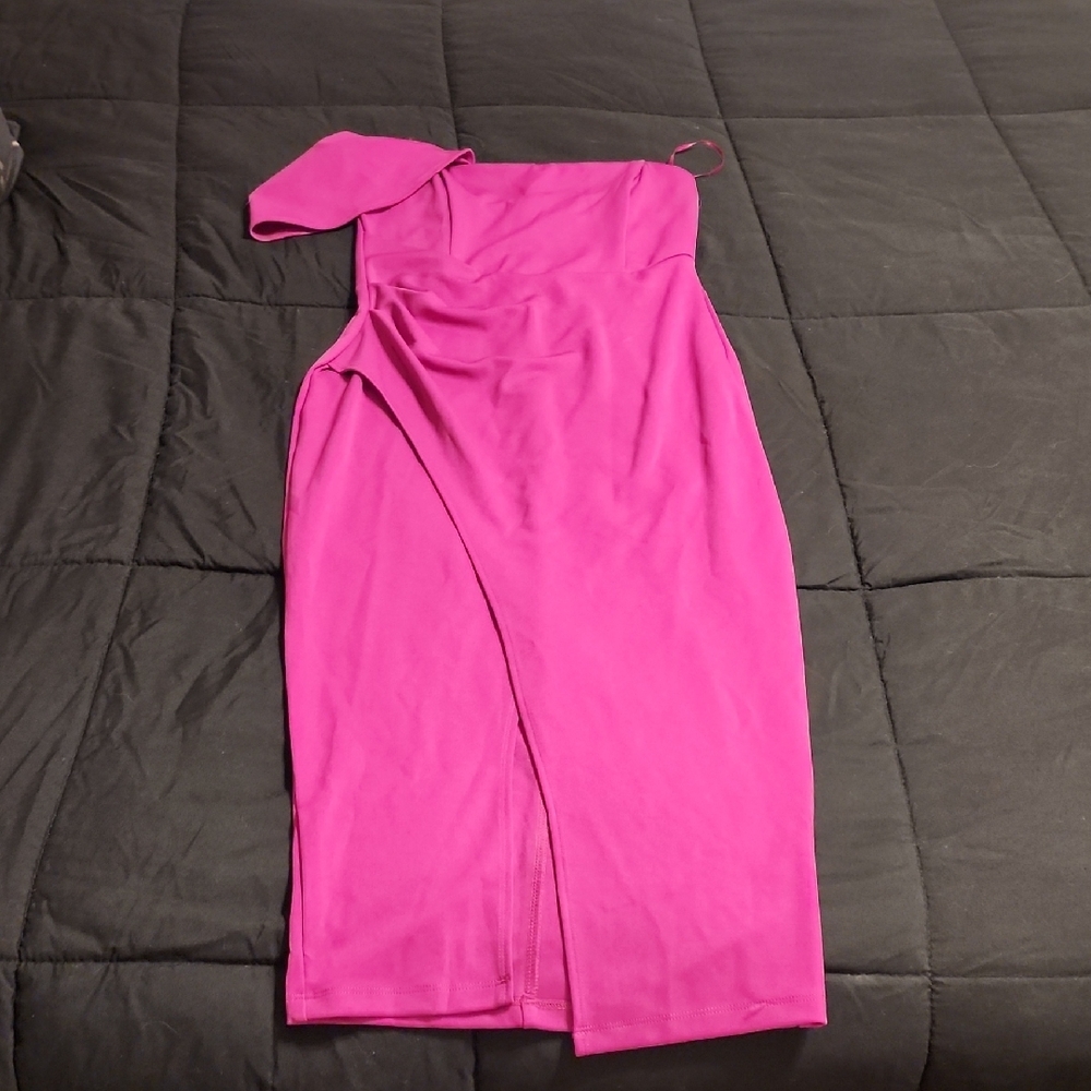 Elegant Pink One-Shoulder Dress